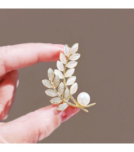 XSB153 - Floral Leaf Saree Brooch